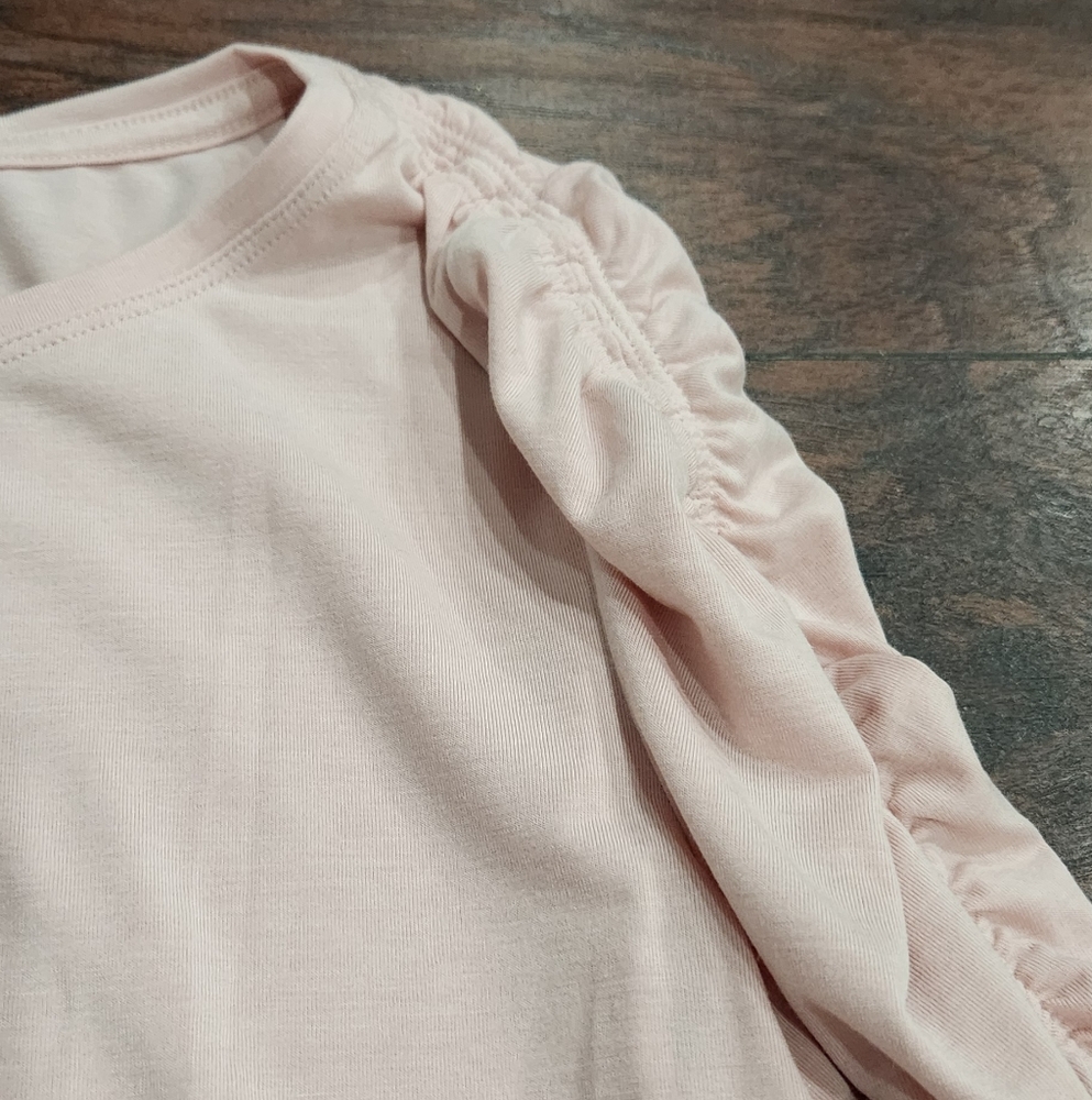 Athleta All Around Ruched Long Sleeve Top in Pink. 🩷 - Picture 5 of 7